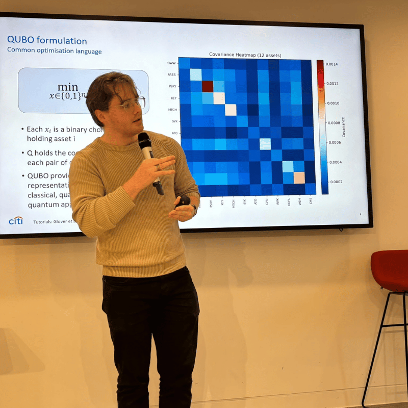 Cillian Smith presenting on quantum optimisation at the techBREK Quantum Series event